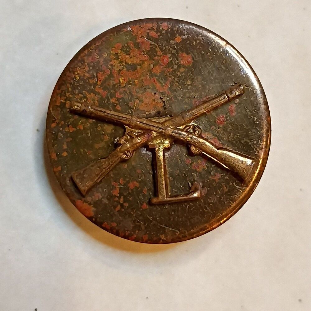 1930's L Company Infantry Enlisted Collar Disc